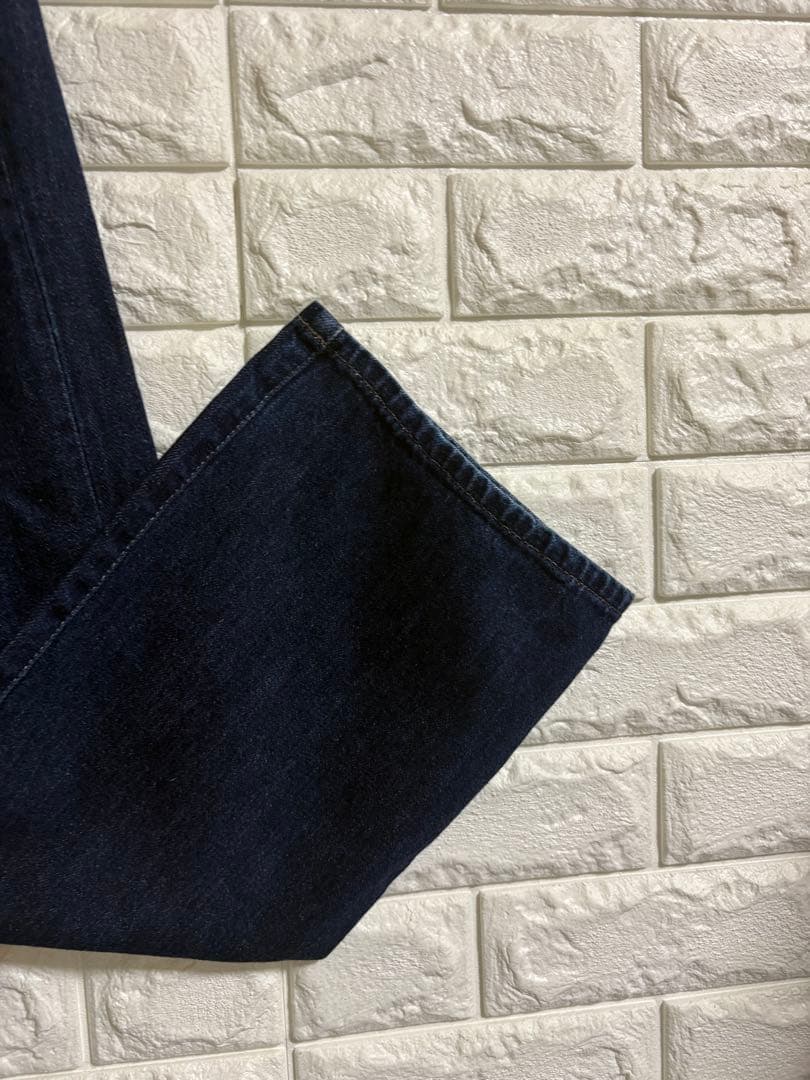 ✴︎UNIQLO✴︎ Dark Blue Straight Jeans W22