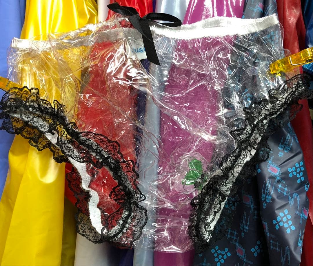 Diaper cover, incontinence pants, clear vinyl, L size approx., stiff, sticks to skin with body heat