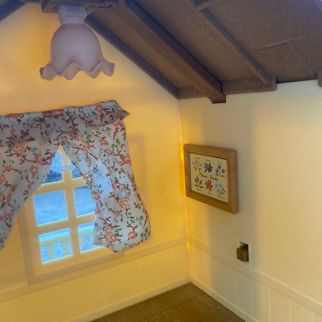 Sylvanian Families Red Roof Big House Main Unit Beautiful Condition Two-Story House Stairs