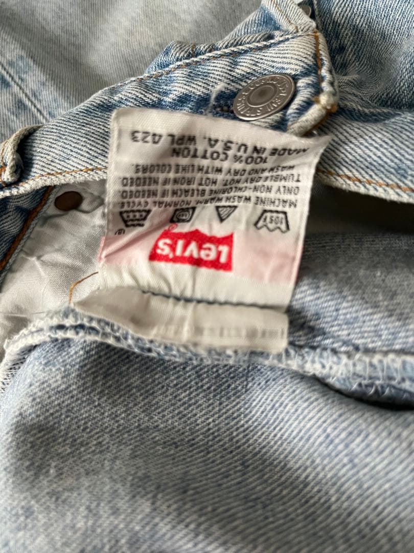 Levis 

size 

we