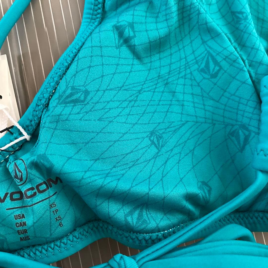 VOLCOM

 / 

Size : XS(SS) <div class=gnlqyh