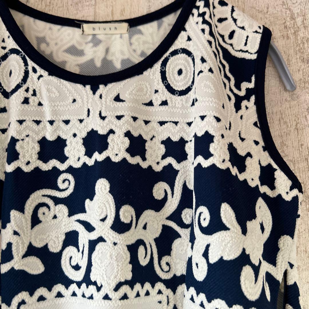 Sleeveless Knee-Length Dress Navy and White