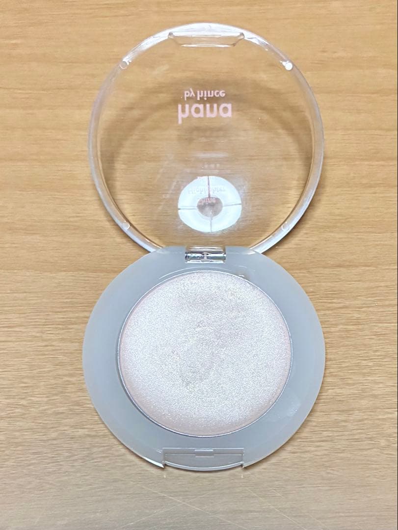 hana by hince Shine Highlighter 01 Champagne