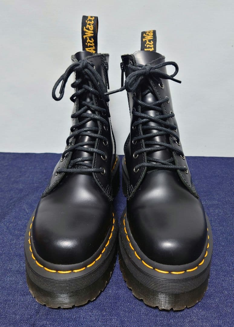 Like New ✨ Dr. Martens Jadon 8-Eyelet Platform Boots Black