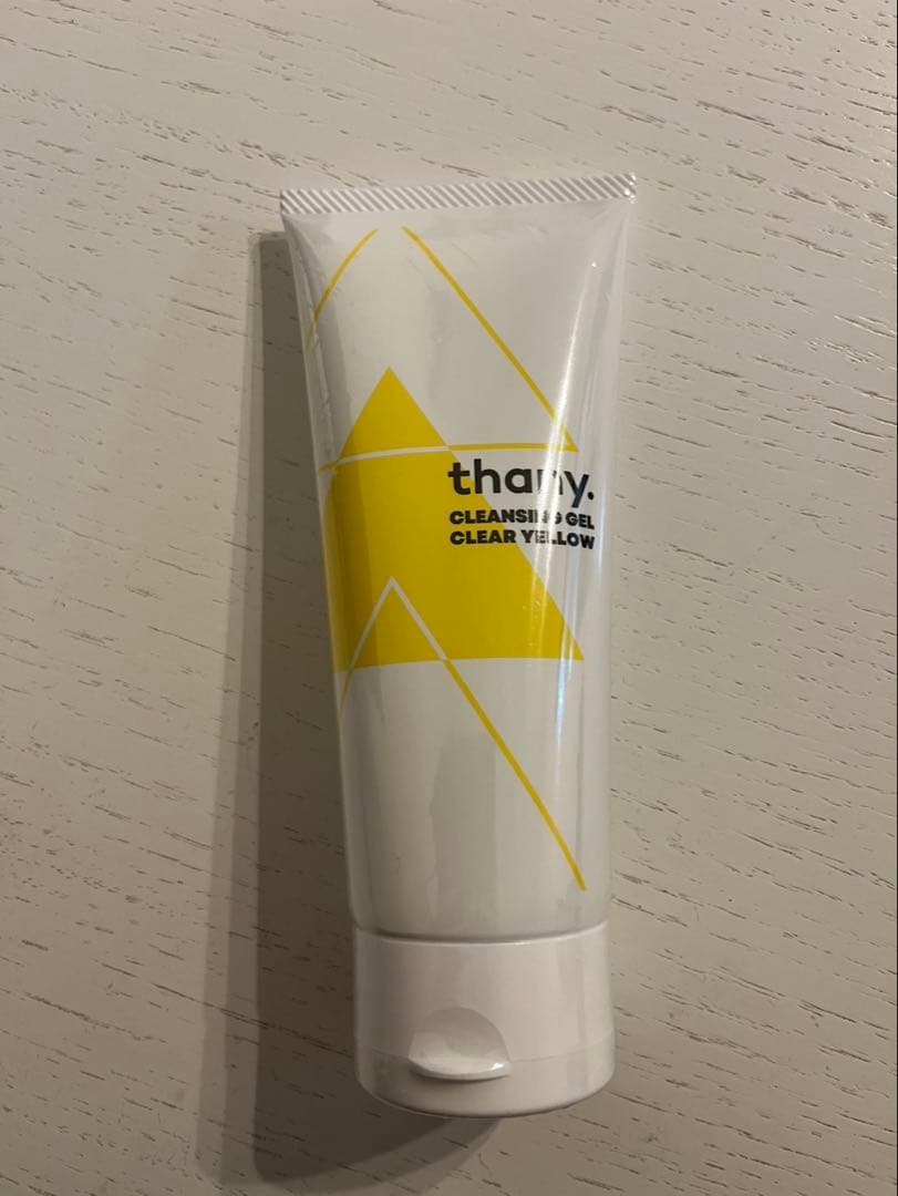 thany. Cleansing Gel ⭐️ Clear Yellow Citrus No double cleansing required Moisturizing