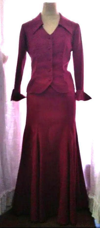 Color C caution: Flamenco costume jacket and skirt, 2-piece set in burgundy rather than red