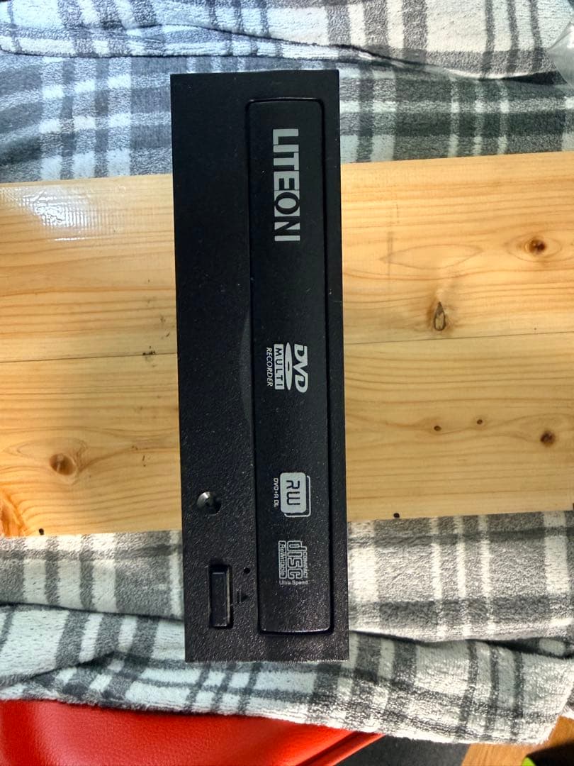 LITE-ON IHAS324-17 DVD Rewritable Drive