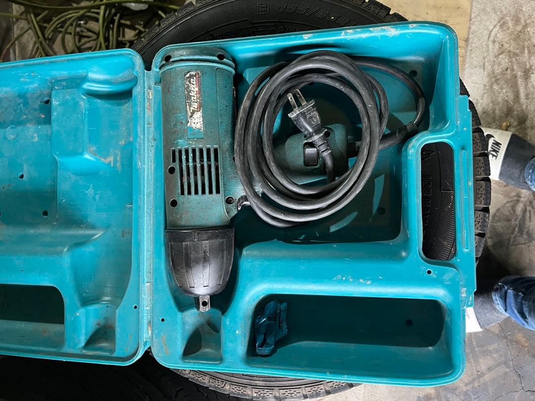 Makita Electric Impact Wrench with Case