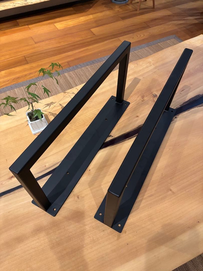 iron table
