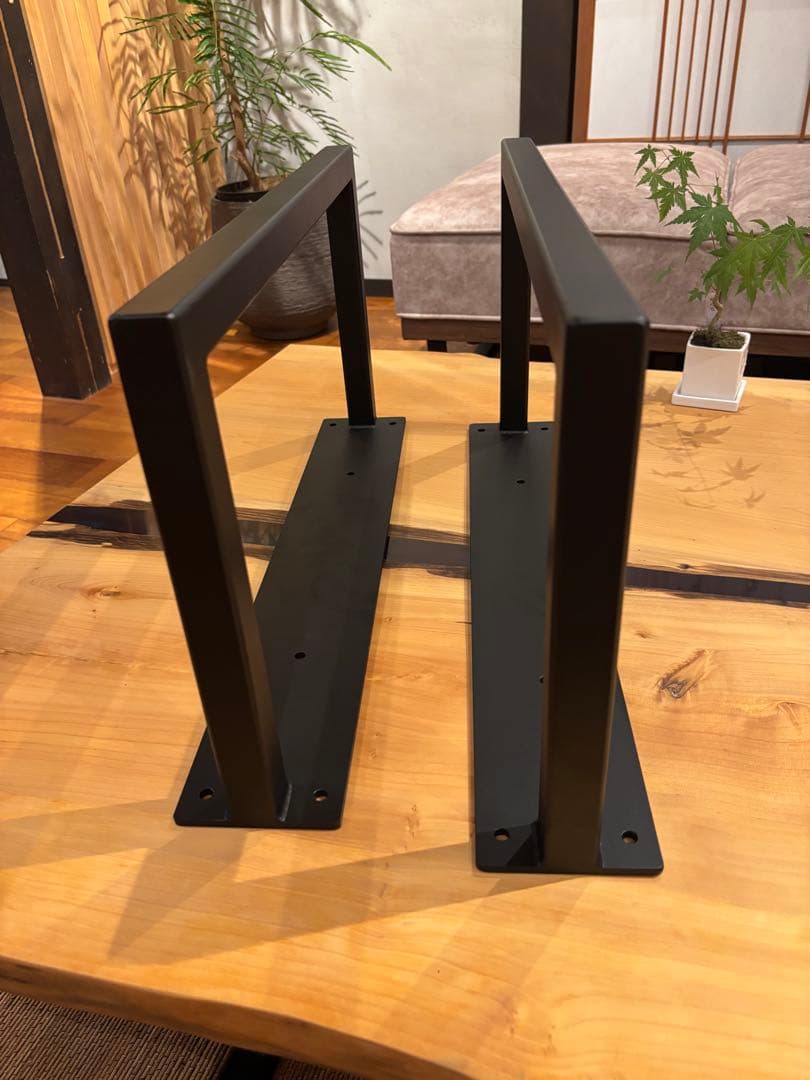 iron table