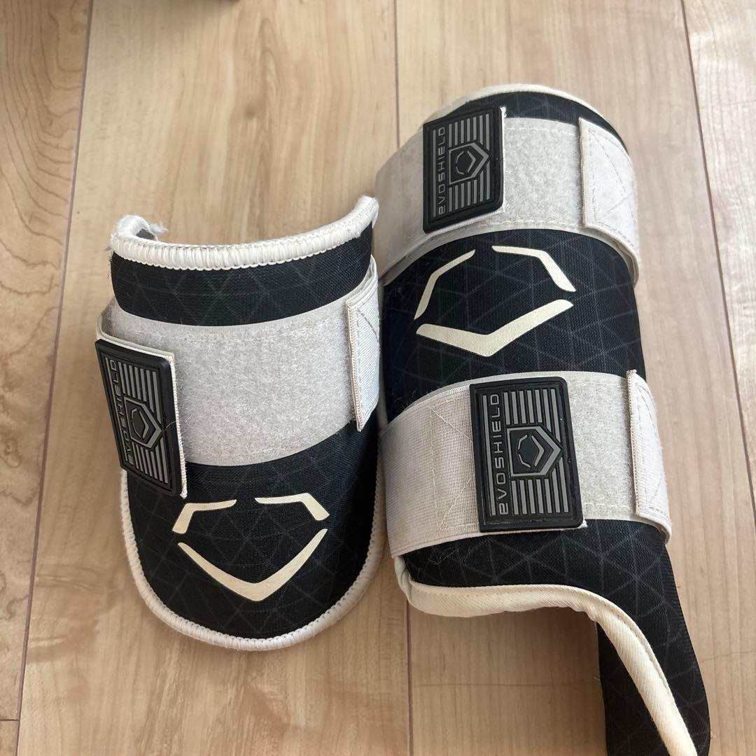 EVOSHIELD Elbow Guard, Foot Guard Black/White