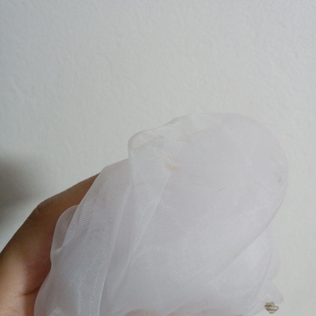 organza<br>corsage<br>white<br>with clip<br>diameter
