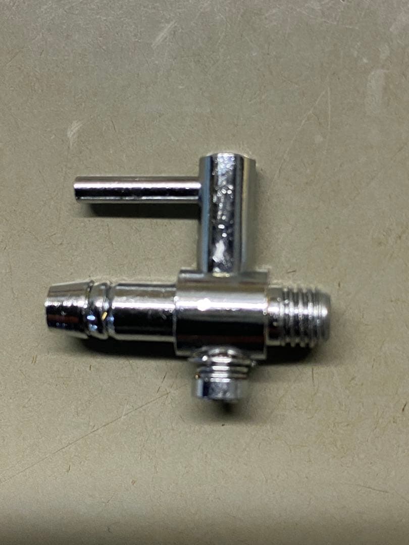 【Free Shipping】Set of 20 Made in Japan One-Way Air Valves - New, Unused, Metal Air Splitters