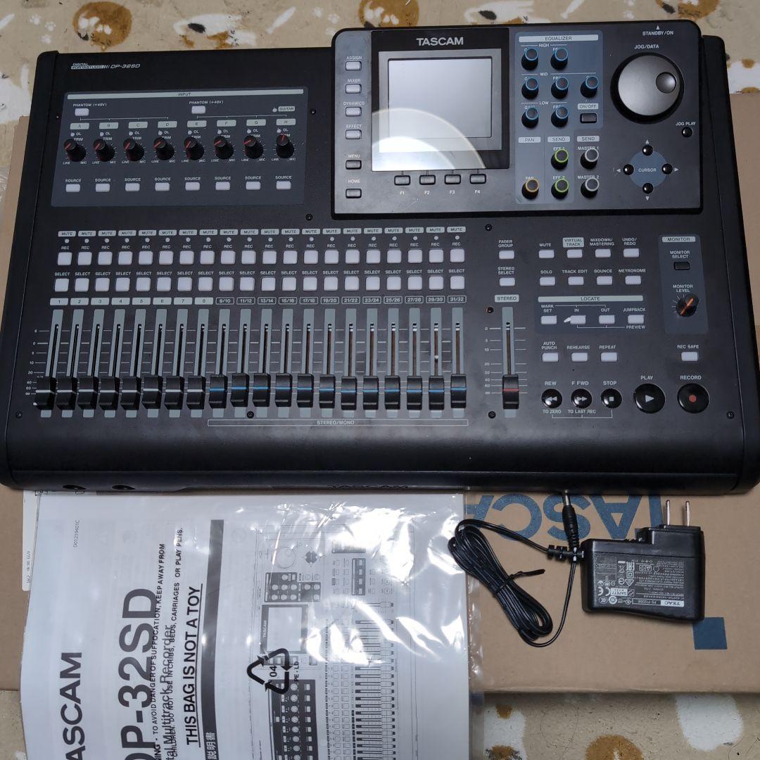 TASCAM DP-32SD 32-Track SD/SDHC Multitrack Recorder