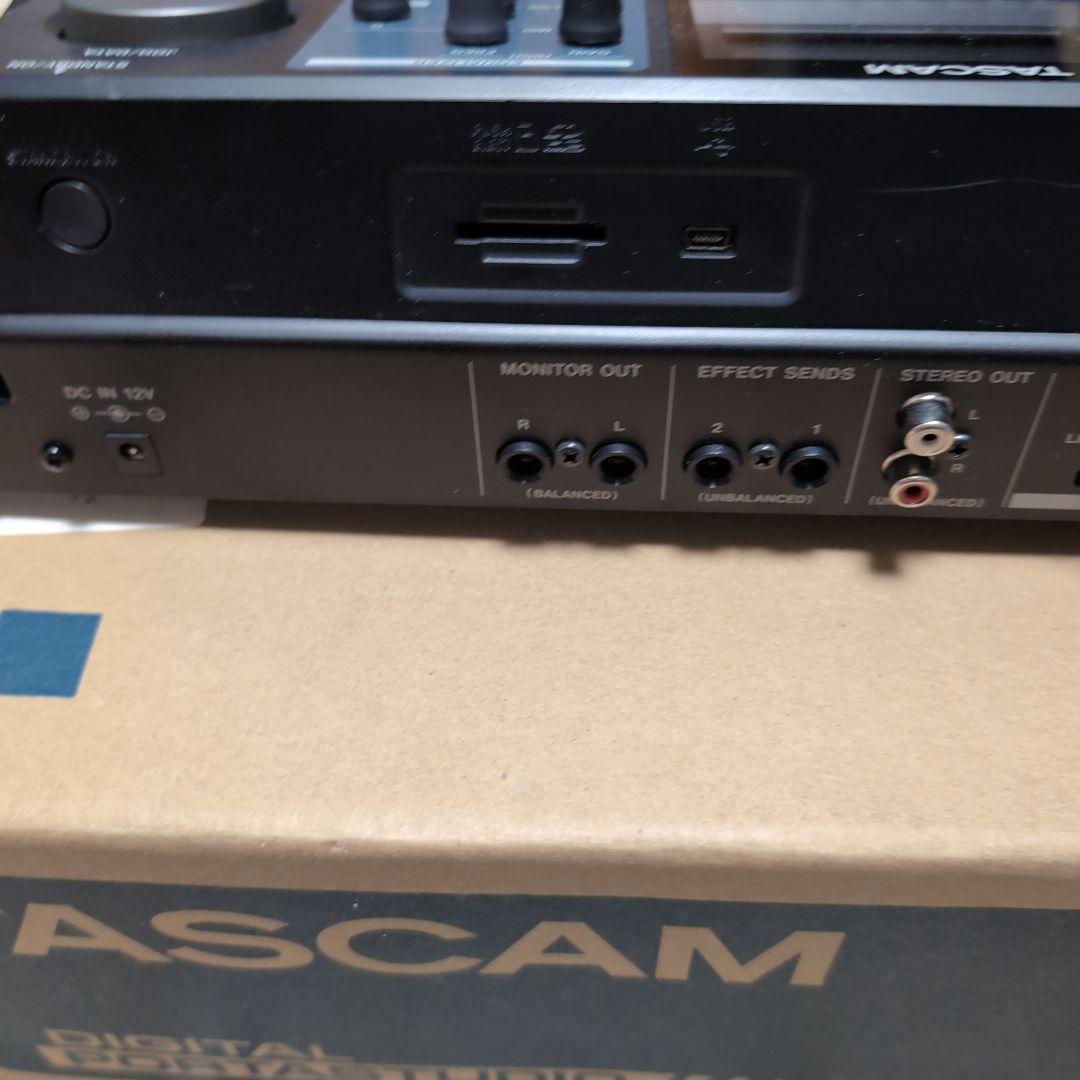 TASCAM DP-32SD 32-Track SD/SDHC Multitrack Recorder