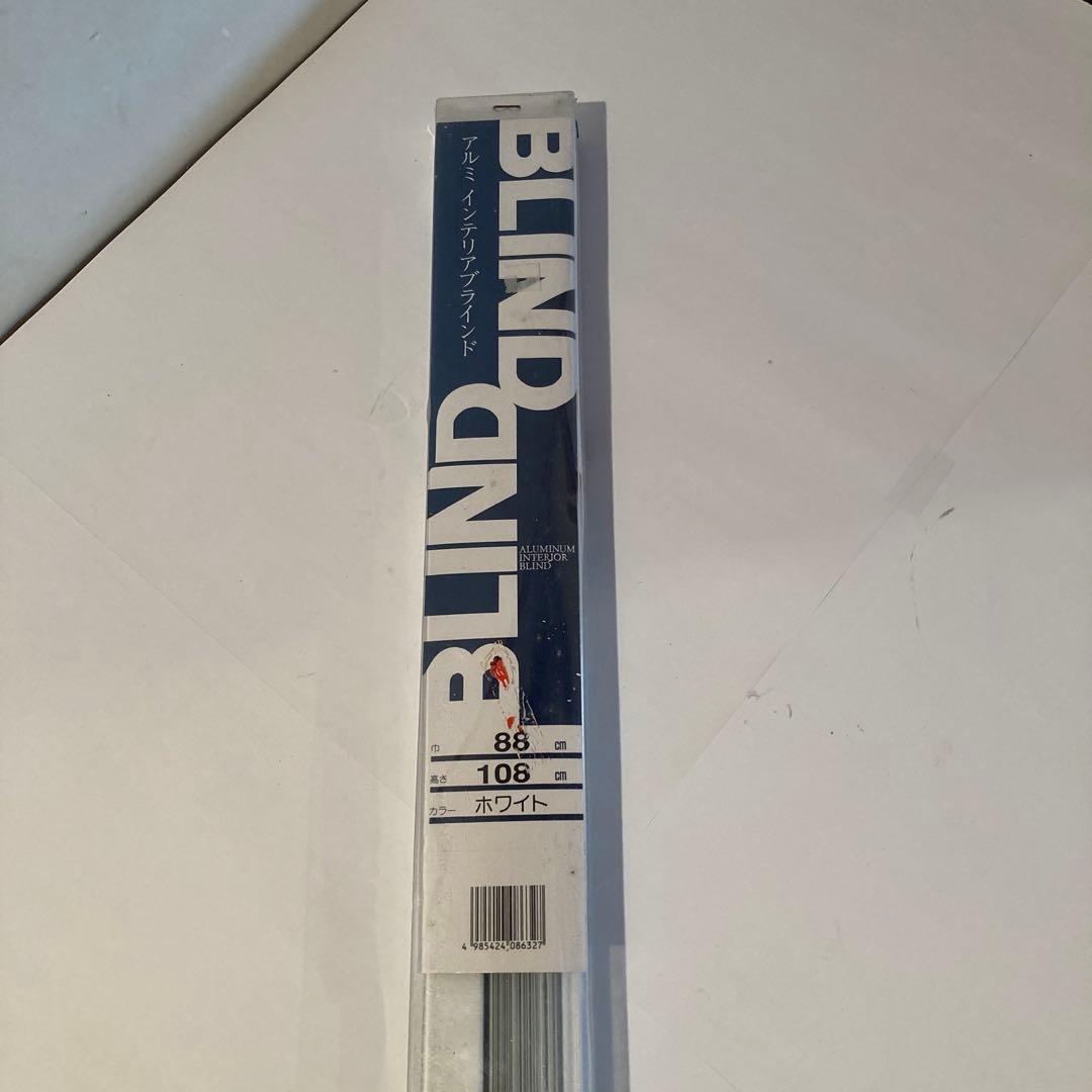 Blind 88x105 White