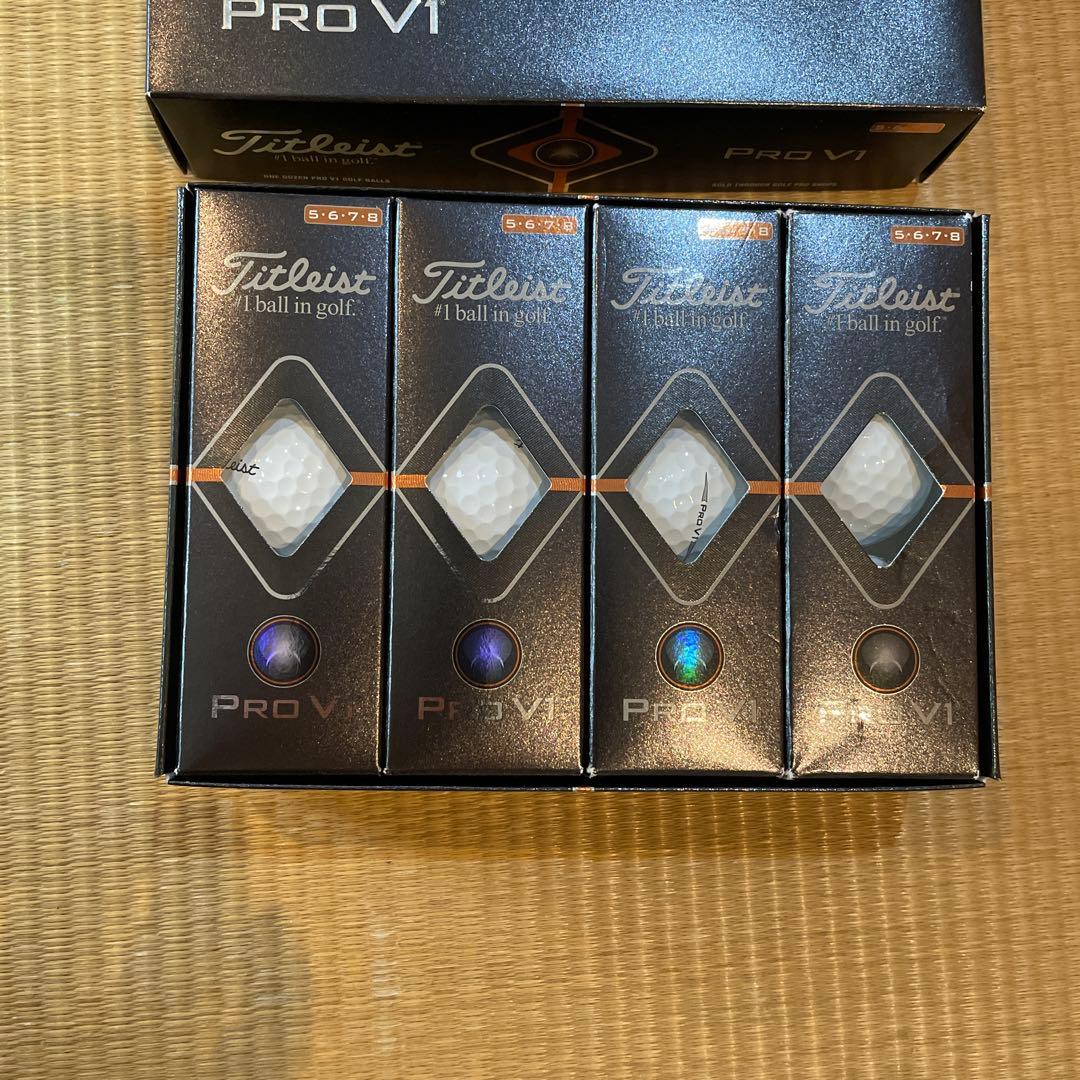 Titleist Pro V1 Golf Balls, 12 Count, 1 Dozen
