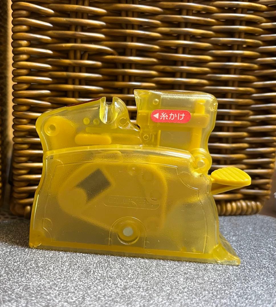 Clover Desk Threader, Yellow