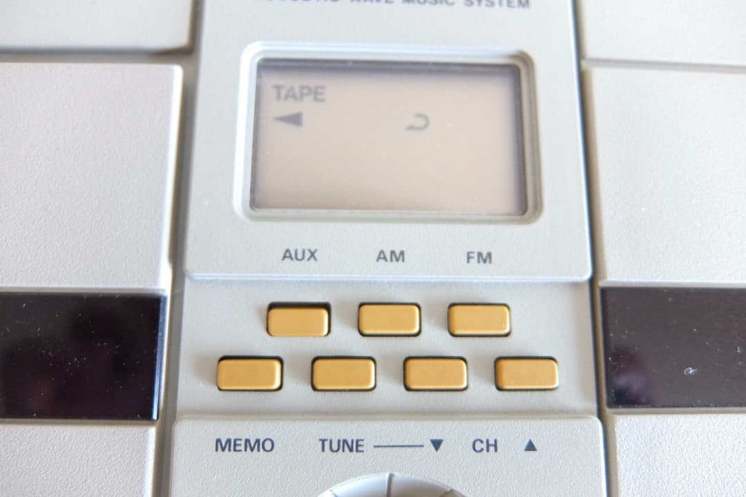 Junk item/Reason for discount: BOSE CD Radio Cassette Recorder AW-1D