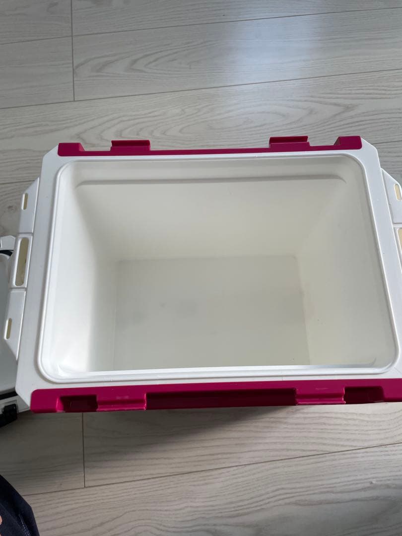 Daiwa COOL LINE α II S 1000X Fishing Cooler Box