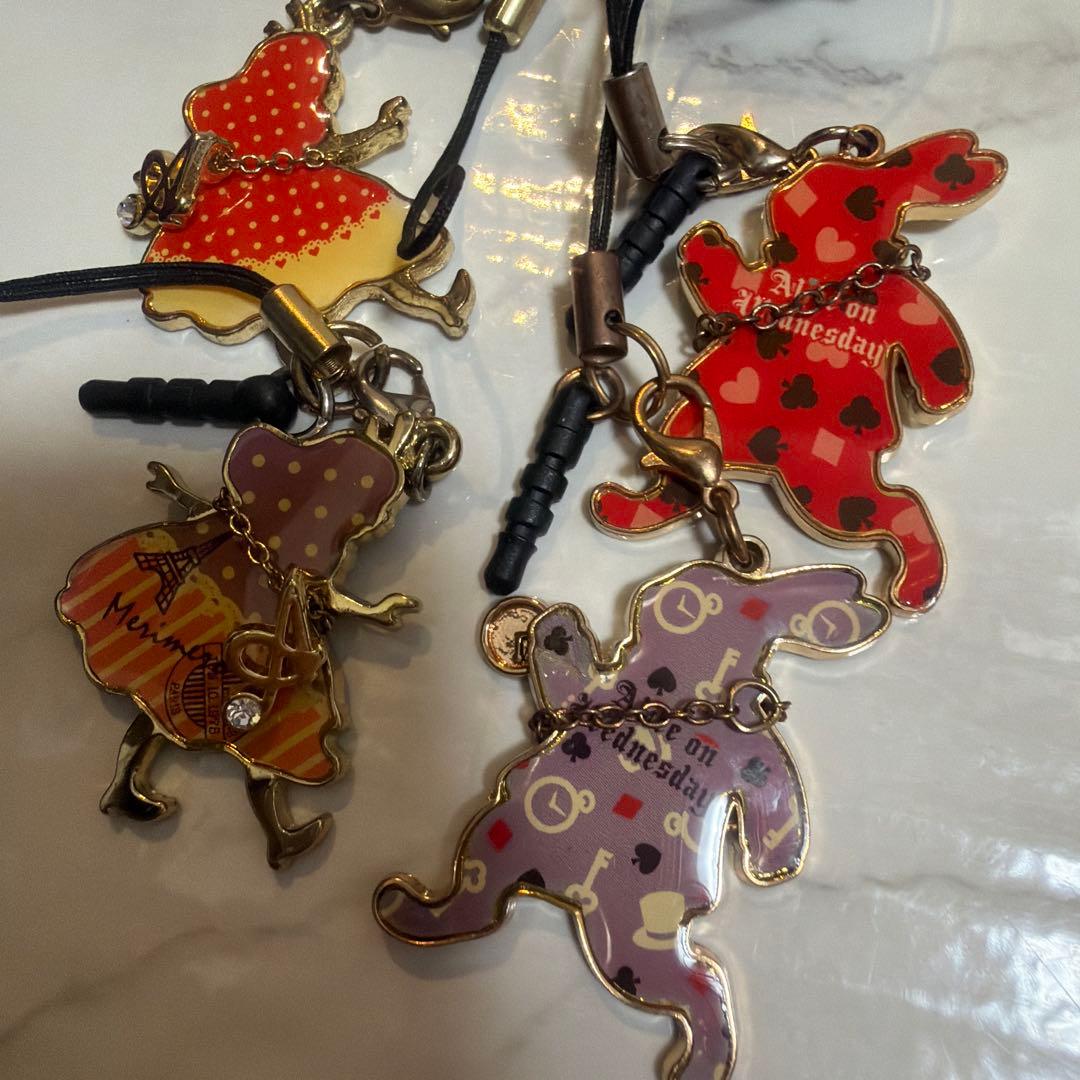 set 4<br>keychains<br>charms<br>straps<br>heisei<br>heisei