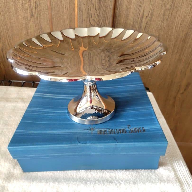 Mimas Hors d'oeuvre Server Cake Stand Fluted Edge