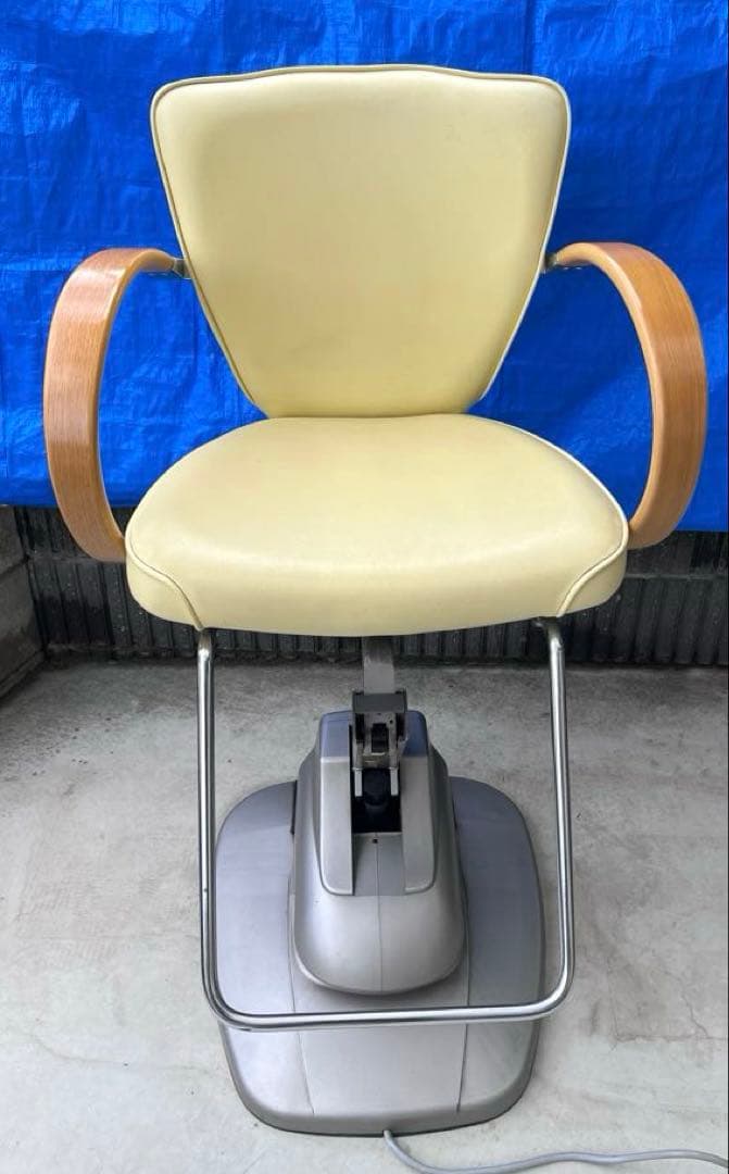 [Free Shipping] OOHIRO Electric Barber Chair ?? For Sale Until 5/31 ??