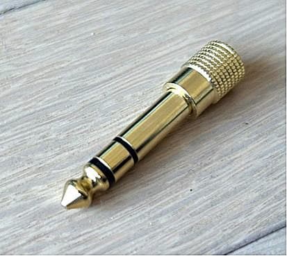 Conversion Adapter: 3.5mm Stereo Mini Plug to 6.35mm Headphone Plug