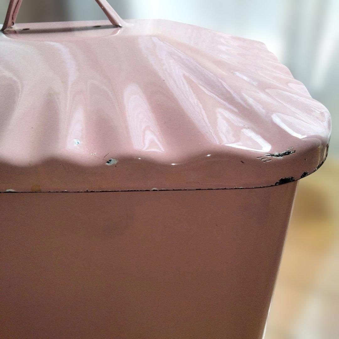 olde farmhouse<br><br>pink