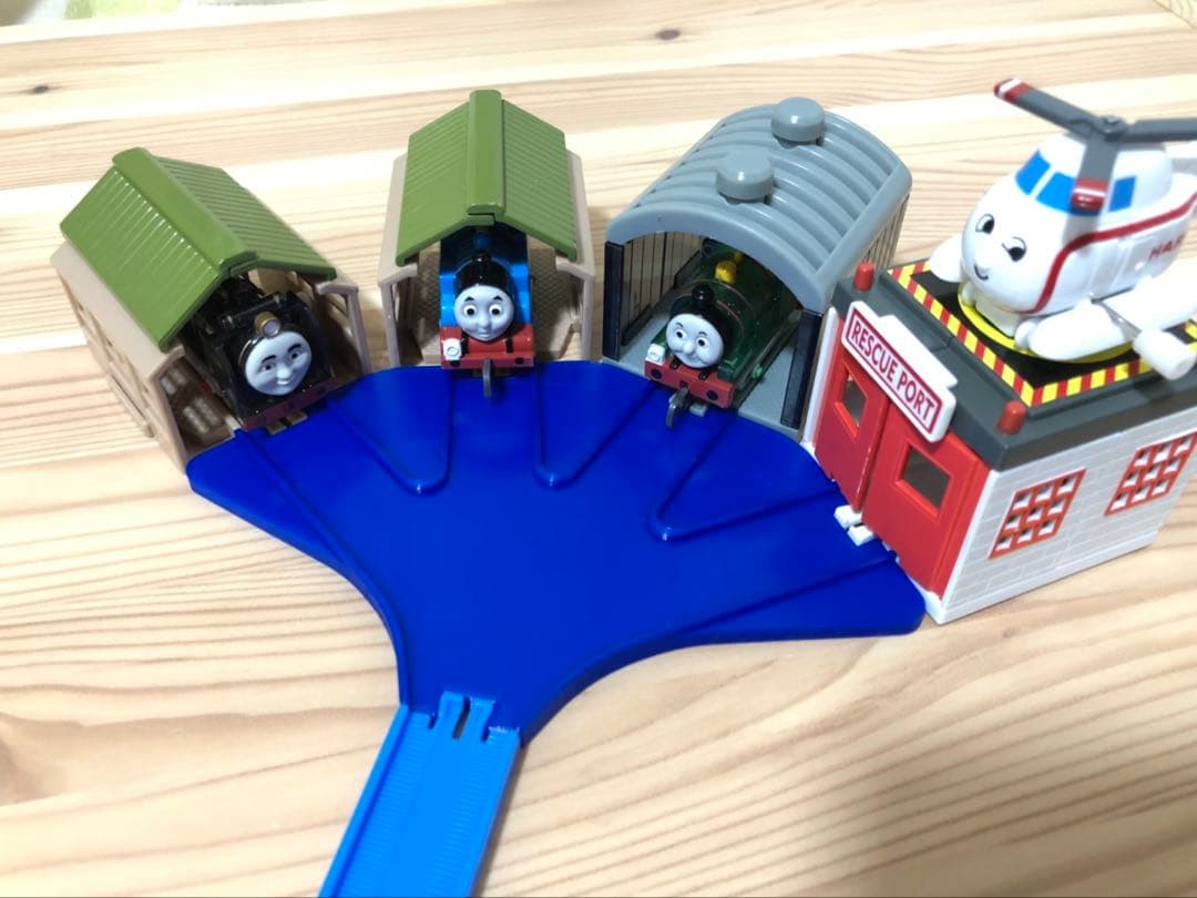 Engine Shed Rails (DIY) Compatible with Capsule Plarail
