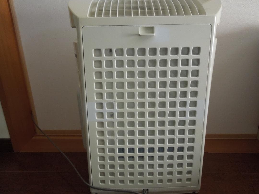 [Unused] SHARP Humidifying Air Purifier KC-30T2-W - Floor/Tabletop Model