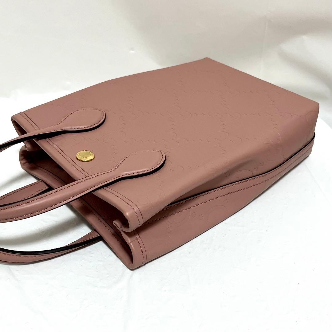GUCCI <div class=gnlqyh