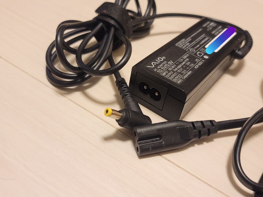 VAIO Genuine AC Adapter VJ8AC10V9 ADP-50ZH A
