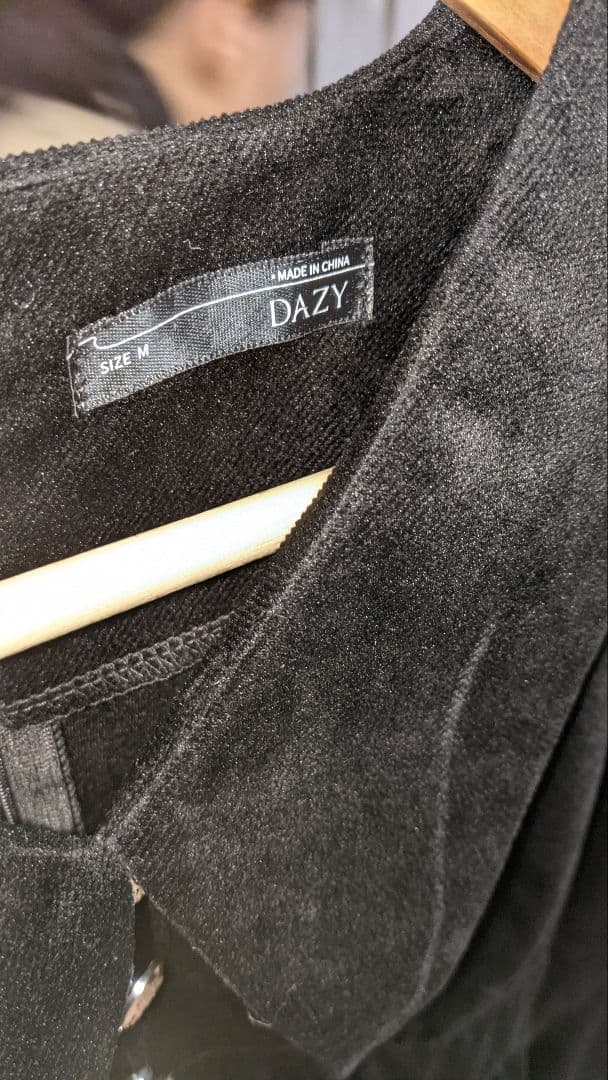 SHEIN

 / 

Size : M <div class=gnlqyh