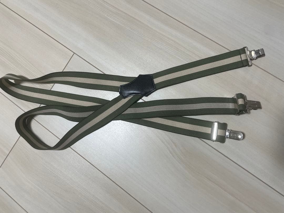 suspenders olive