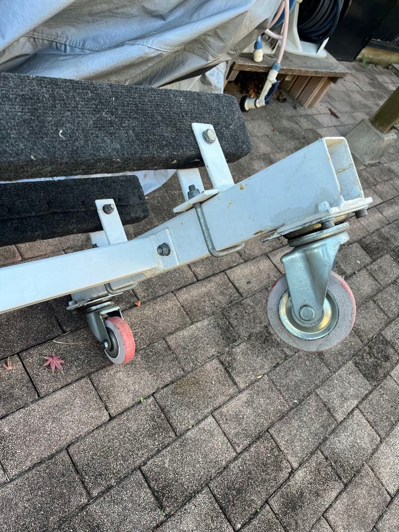 70cm<br>base seems <br>as