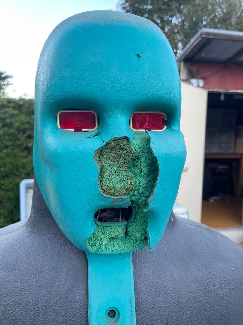 slam man<br><br>punching