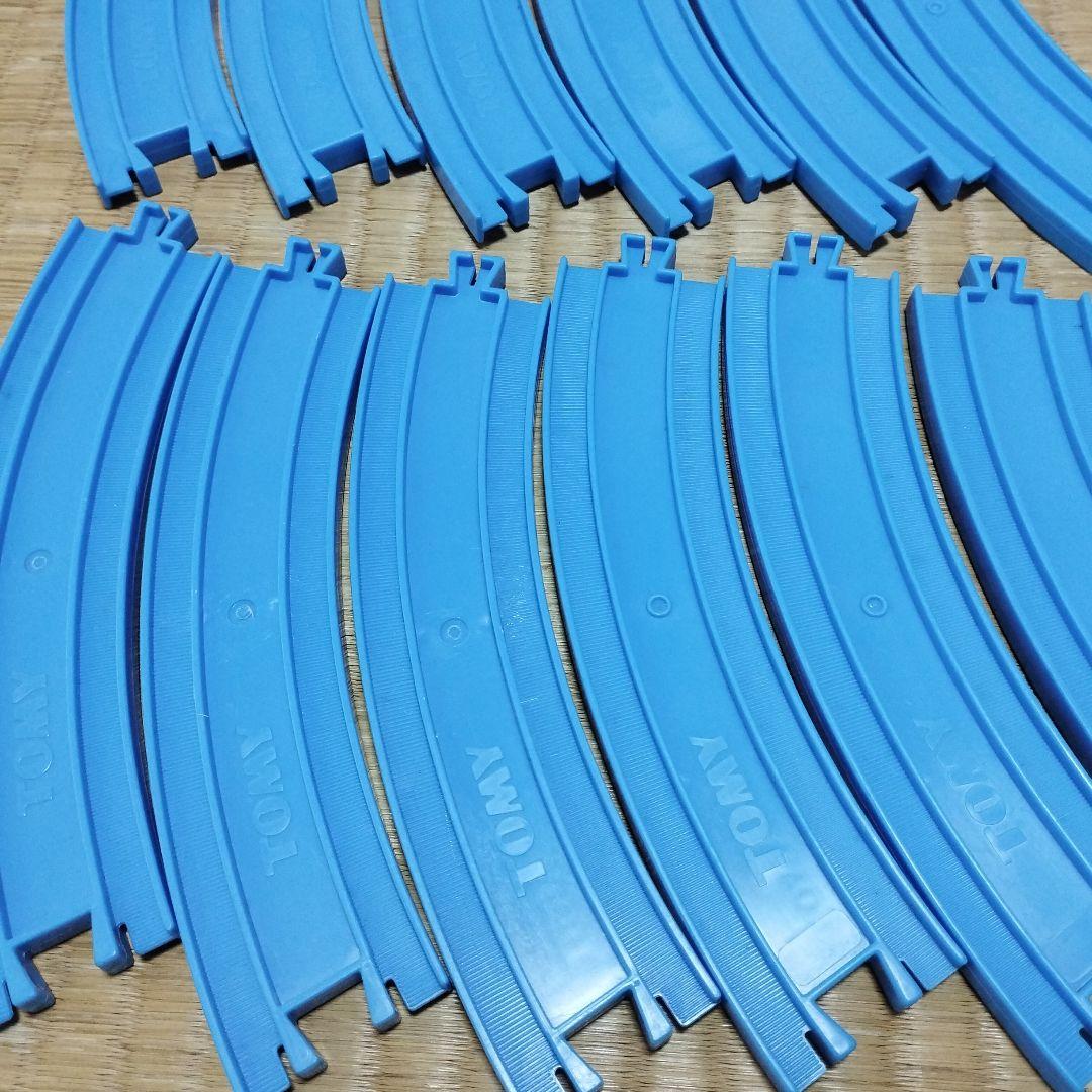Plarail Curved Rails, 18 Pieces