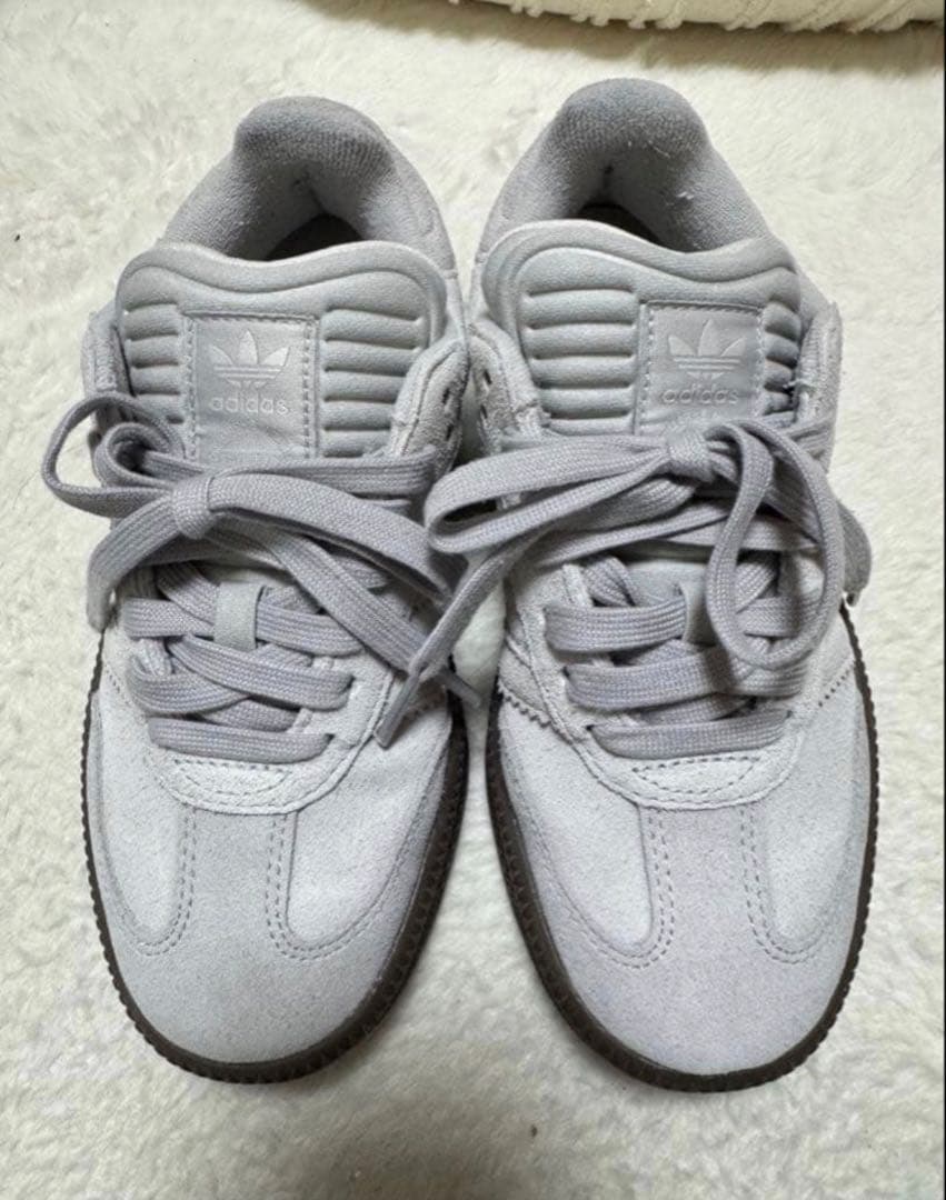 adidas originals

 / 

Size : 22.5cm <div class=gnlqyh