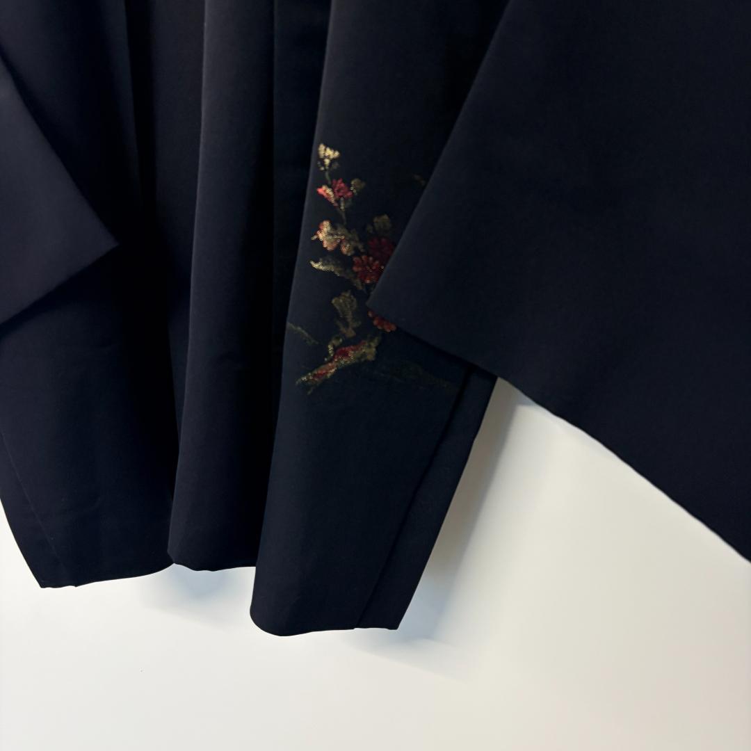 【Beautiful Condition】Black Haori with Floral Embroidery - Japanese Pattern, Elegant, Simple, Japanese Mode, Unisex