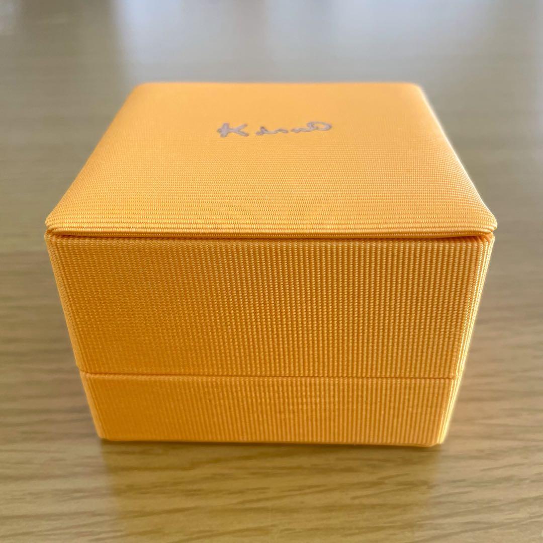 Accessory case with outer box