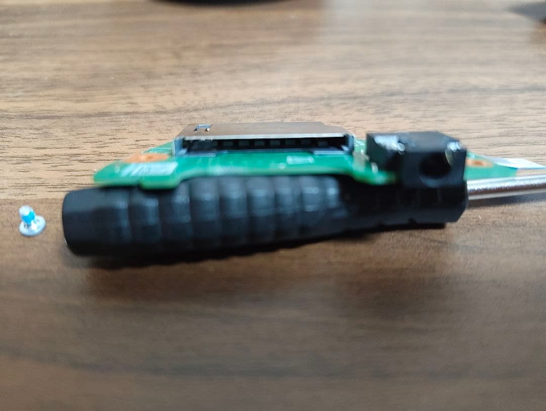 Laptop I/O Board (SD Card Reader/Audio Jack) with Screws