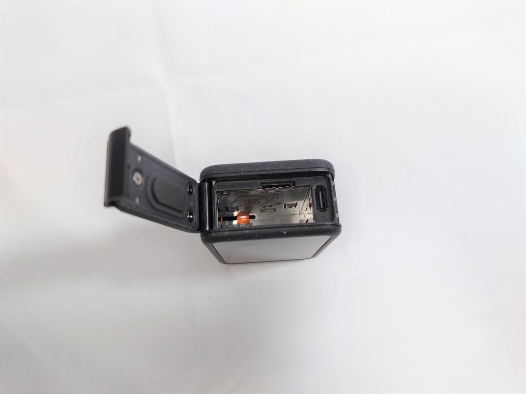 【GoPro 12】GoPro 12 ✨ Housing & 3 Batteries & Charger 【Beautiful Condition】