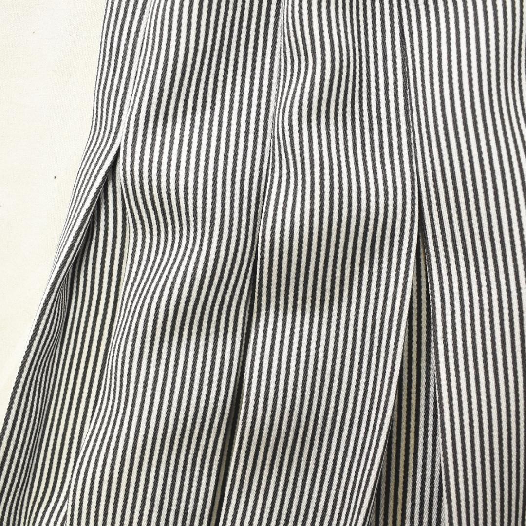 【Beautiful Condition】Italiya (伊太利屋) Knee-Length Pleated Skirt 9A2 Stripe Pattern ♪