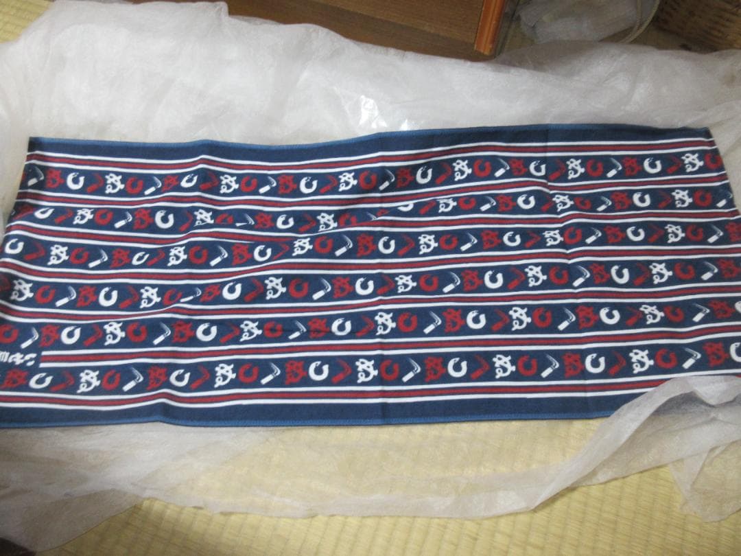 Isetatsu Face Towel (Terry Cloth) & Edo Specialty Chopsticks (Chiyogami Wrapper)
