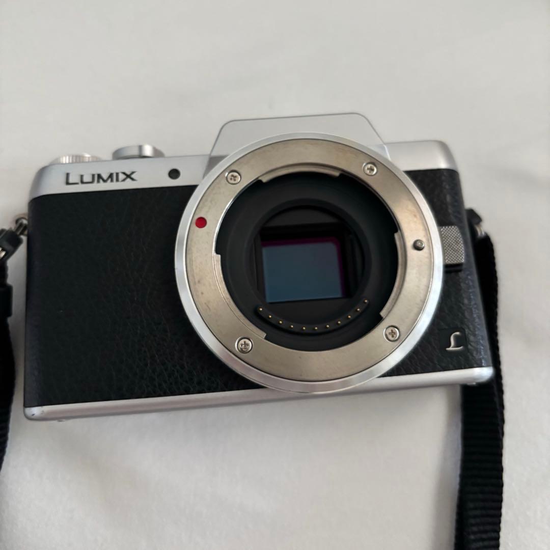 【Excellent Condition】Panasonic LUMIX DMC-GF7W Silver - Operation Confirmed